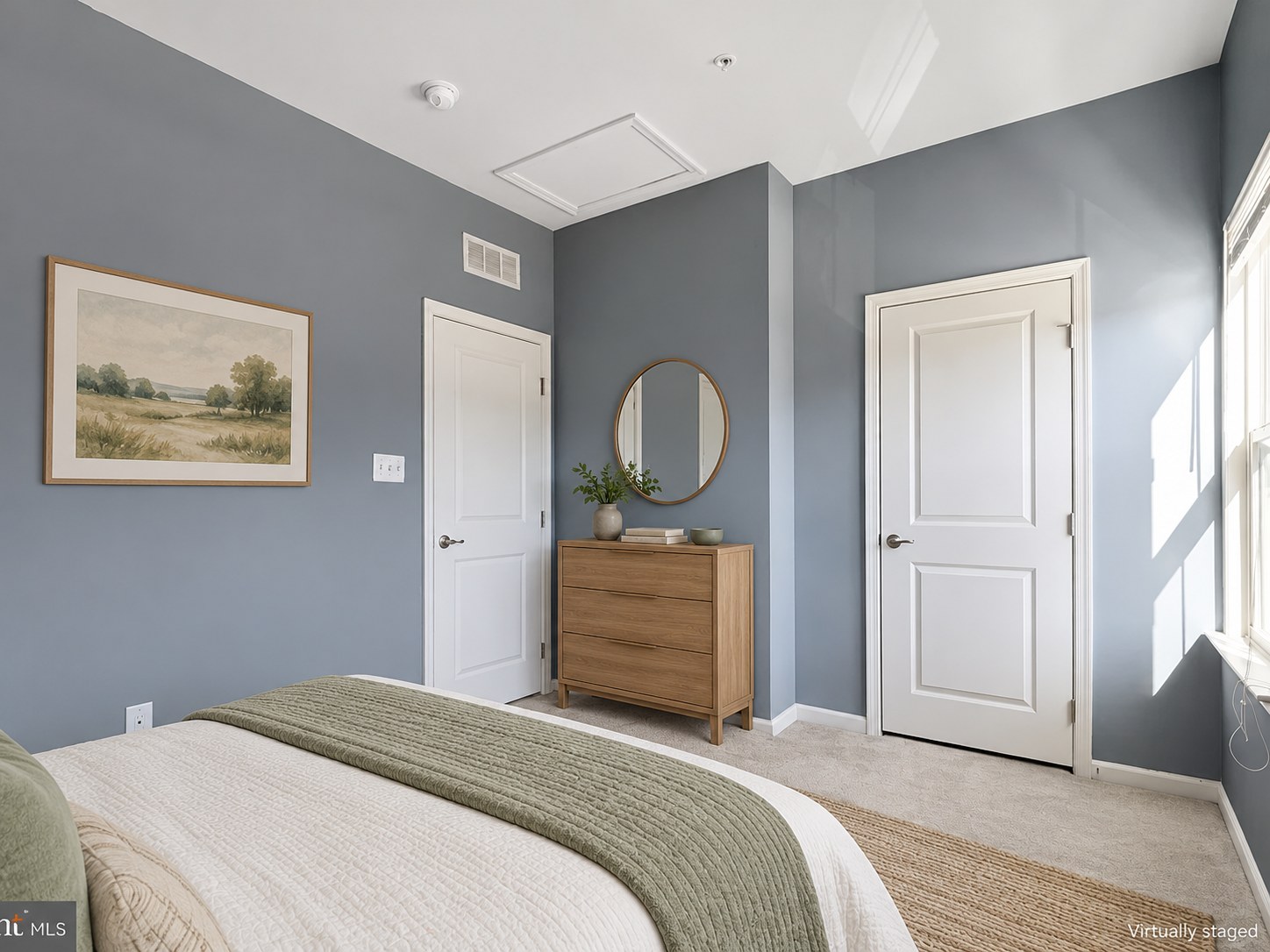 Bedroom · Entry view